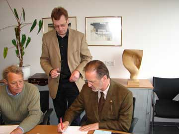 31. März 2006 Unterzeichnung Übernahmsvertrag von der Sektion Austria